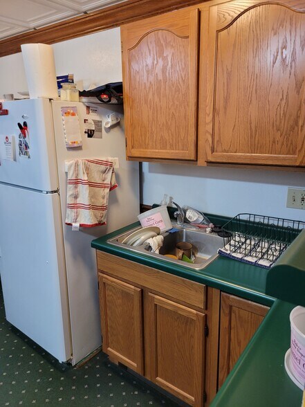 More Photos Of 505 N 3rd St, Red Oak Office For Sale