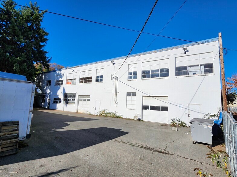 More Photos Of 1128 Poplar Pl S, Seattle Warehouse For Lease