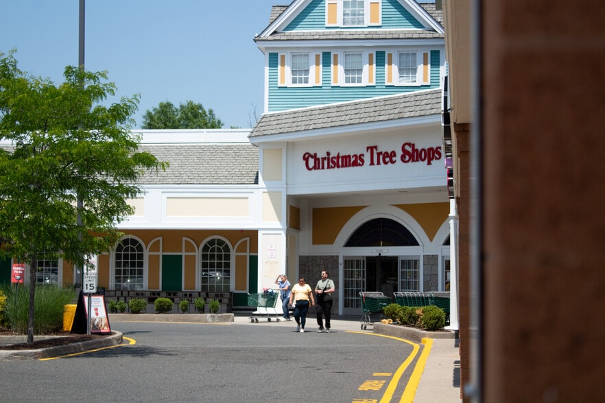 More Photos Of 15-19 Backus Ave, Danbury Unknown For Sale