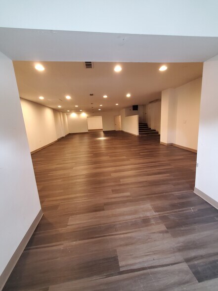 More Photos Of 4926 Marlboro Pike, Capitol Heights General Retail For Lease