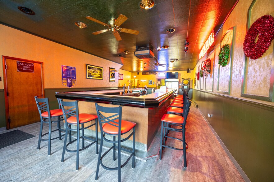 More Photos Of 614 Hancock Ave, Vandergrift General Retail For Sale