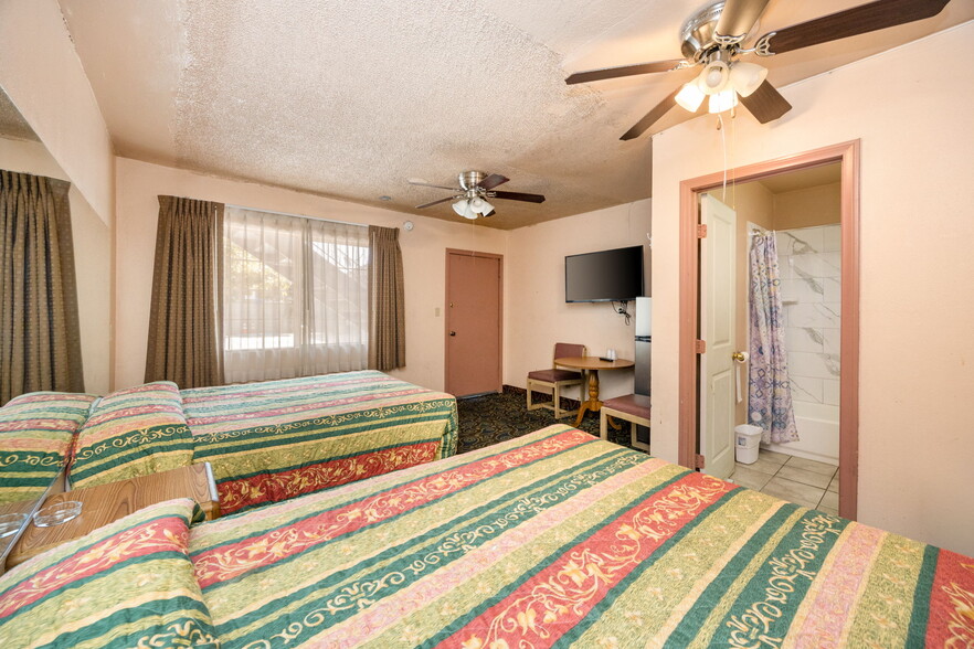 More Photos Of 451 E Vernon Ave, Los Angeles Hotel For Sale