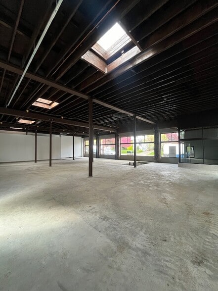 More Photos Of 1120 NW 21st Ave, Portland Storefront Retail Office For Lease