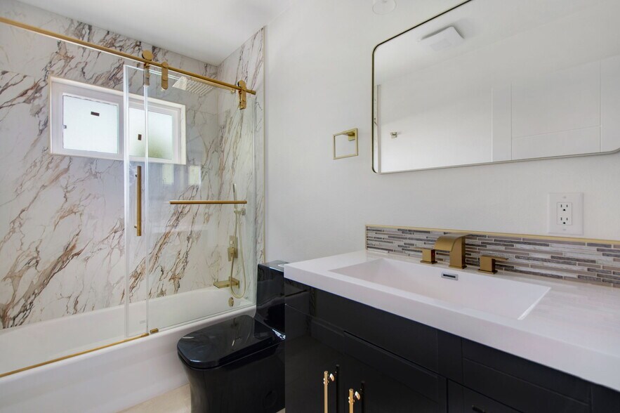 More Photos Of 117 Avenida Algodon, San Clemente Multifamily For Sale