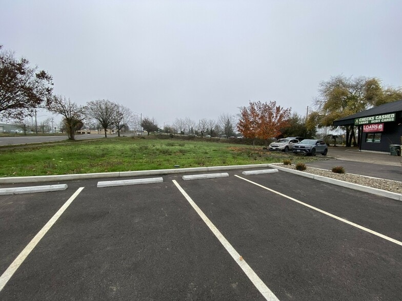 More Photos Of 739 SE 9th Ave, Albany Land For Sale