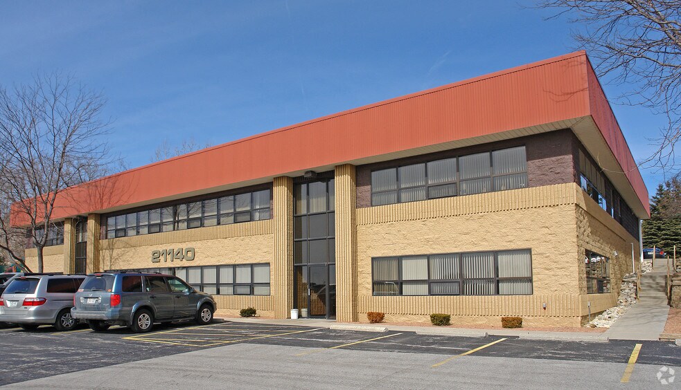 More Photos Of 21140 W Capitol Dr, Brookfield Office For Lease