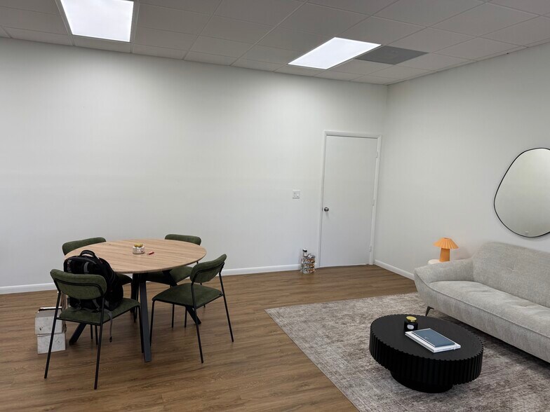 More Photos Of 1101 Holland Dr, Boca Raton Light Manufacturing For Lease