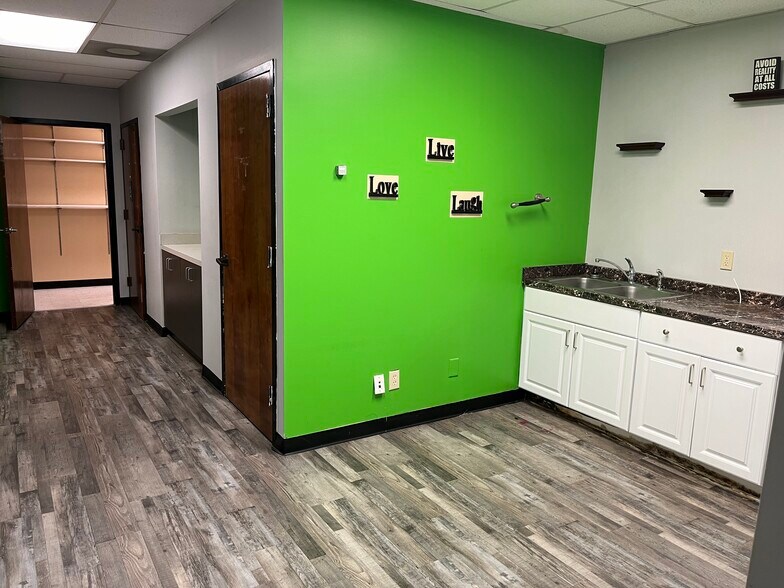 More Photos Of 1770 The Exchange SE, Atlanta Office For Lease