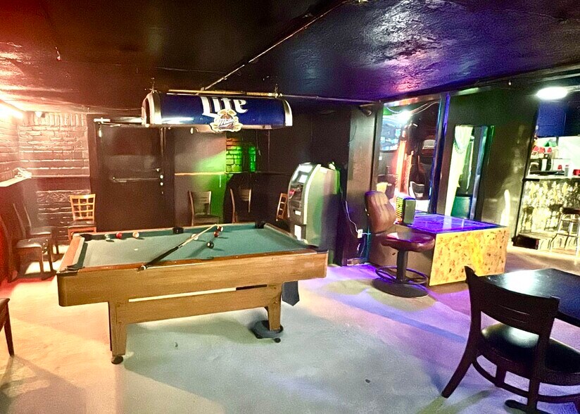 More Photos Of 8031-8033 Harrisburg Blvd, Houston Sports And Entertainment For Sale