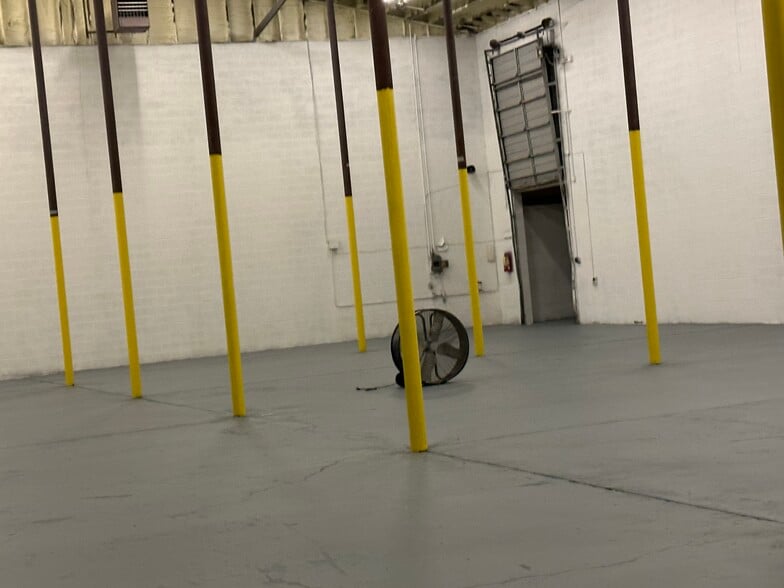 More Photos Of 1201 E 18th St, Owensboro Service For Lease