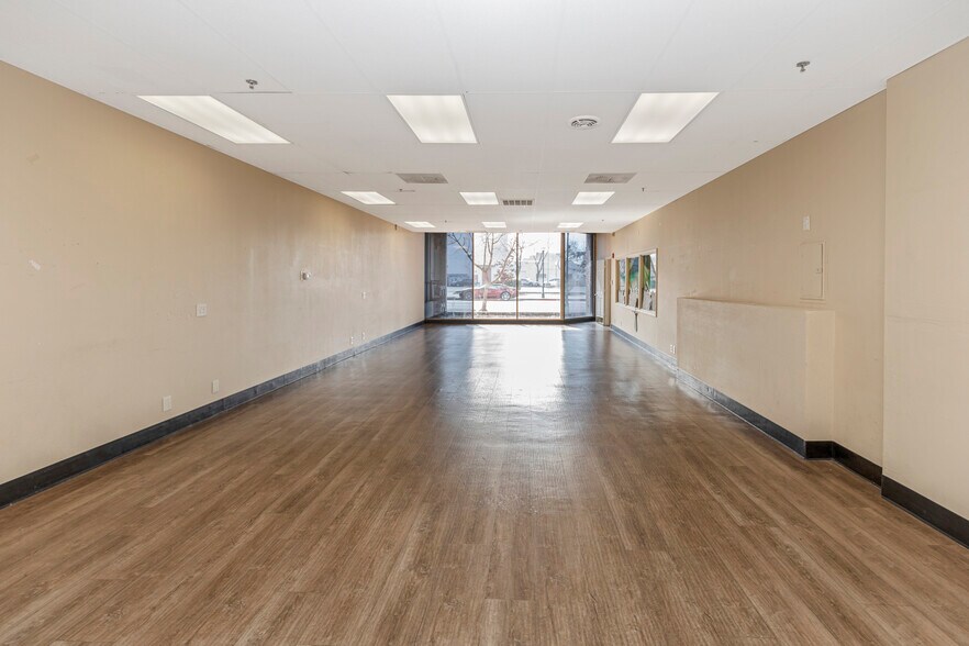 More Photos Of 333 W 18th St, Merced Office For Sale