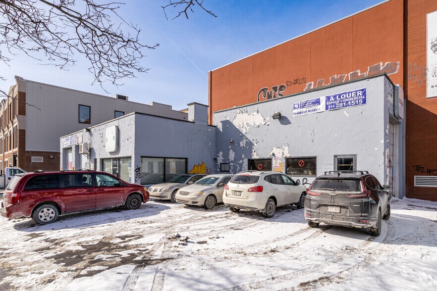 More Photos Of 33 Av Mozart E, Montréal Auto Repair For Lease