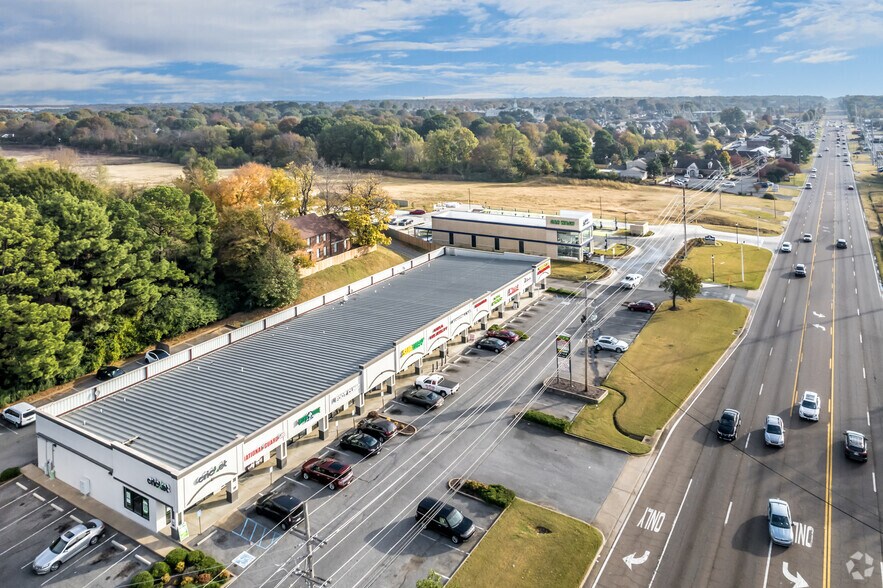 More Photos Of 562 Goodman Rd E, Southaven Storefront Retail Office For Lease