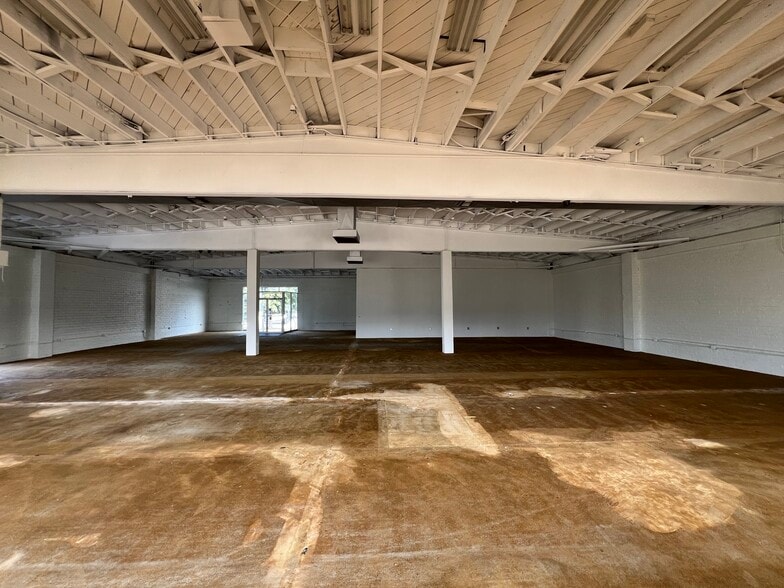 More Photos Of 20502 Hawthorne Blvd, Torrance Freestanding For Lease