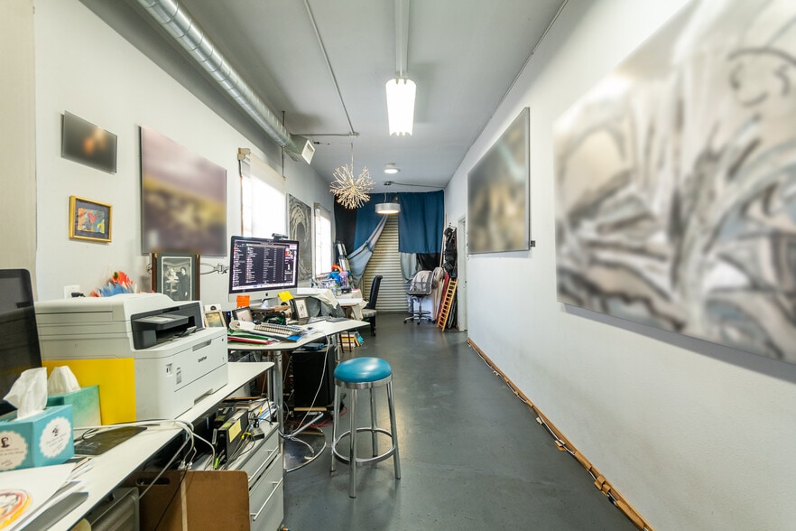 More Photos Of 831 S Main St, Burbank Warehouse For Sale