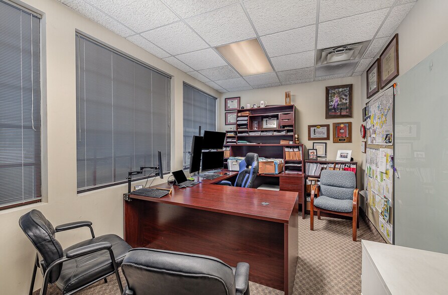 More Photos Of 1781 W County Road B, Saint Paul Office For Sale