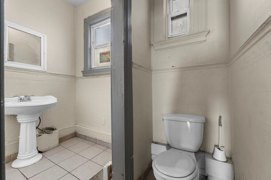 More Photos Of 368-370 Summer Ave, Newark Apartments For Sale