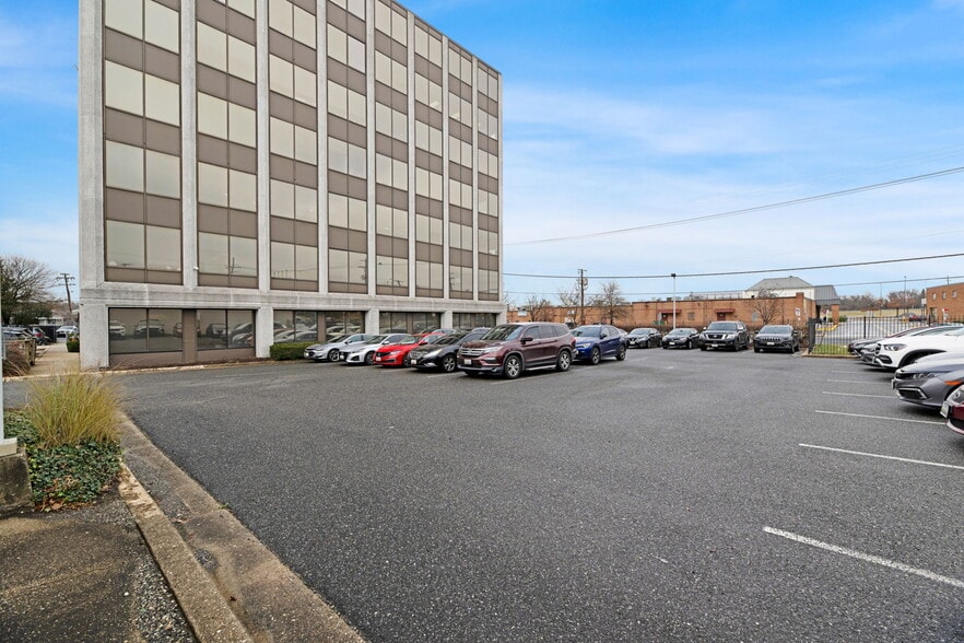 More Photos Of 4235 28th Ave, Marlow Heights Office For Sale