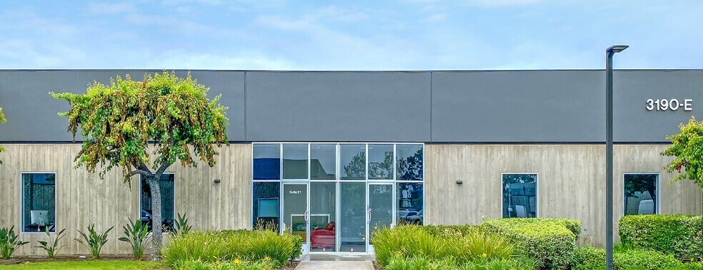 More Photos Of 3190 Airport Loop Dr, Costa Mesa Research And Development For Lease