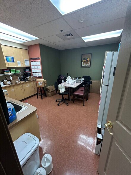 More Photos Of 5275 E Trindle Rd, Mechanicsburg Medical For Lease