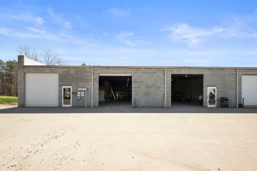 More Photos Of 7471-7473 Hagers Hollow Dr, Denver Warehouse For Lease