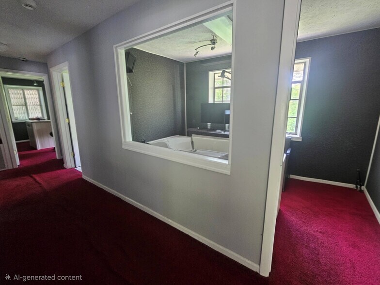 More Photos Of 2723 N Walnut St, Bloomington Office For Sale