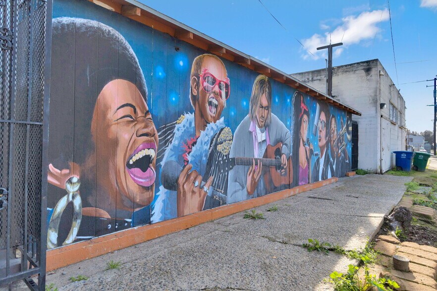 More Photos Of 1459 N Van Ness Ave, Fresno Storefront For Sale
