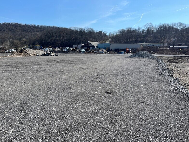 Primary Photo Of 760 Atlantic Avenue, Elizabeth Land For Lease