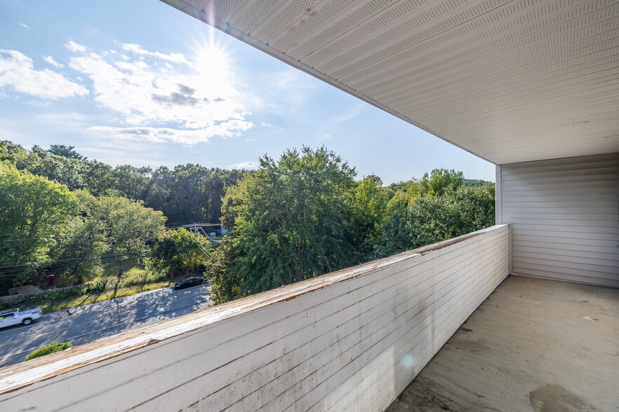 More Photos Of 1538 Turnpike St, North Andover Medical For Sale