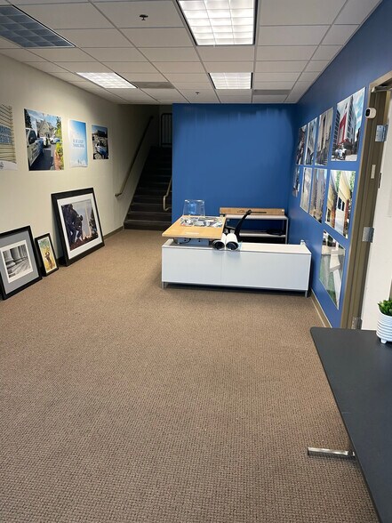 More Photos Of 43760 Trade Center Pl, Sterling Light Distribution For Lease