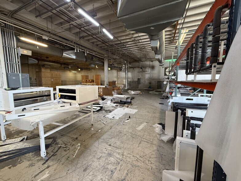 More Photos Of 1754 W 500 S, Salt Lake City Manufacturing For Lease