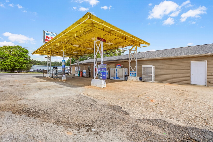 More Photos Of 2550 Parks Mill Rd, Buckhead Morgan Service Station For Sale
