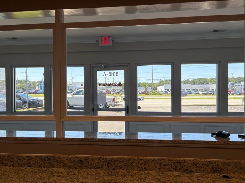 More Photos Of 8316 Rivers Ave, North Charleston Office For Lease