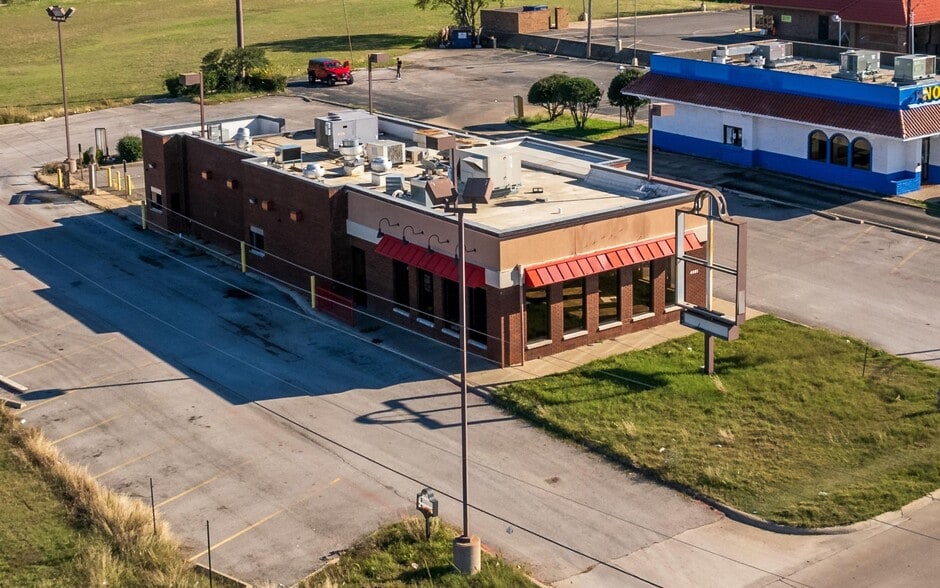 Primary Photo Of 6321 Wichita St, Fort Worth Fast Food For Lease