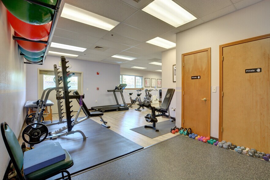 More Photos Of 905 Skylark Pl, Ashland Medical For Sale