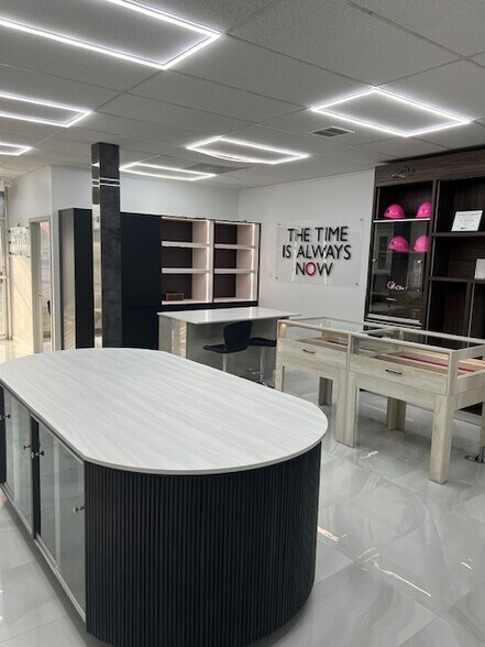 More Photos Of 6400 Westpark Dr, Houston General Retail For Lease