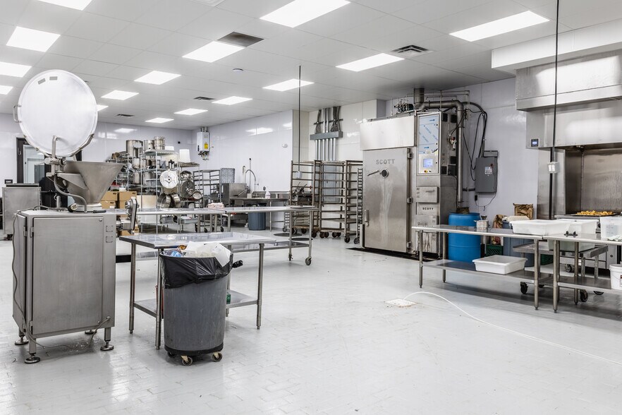 More Photos Of 4201 Millersville Rd, Indianapolis Research And Development For Lease
