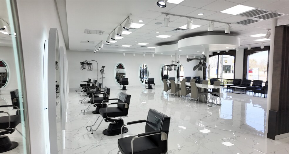 More Photos Of 15070 Beltwood Pky, Addison Freestanding For Lease