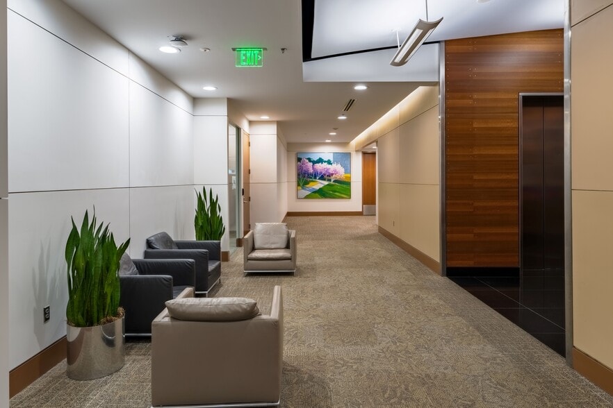 More Photos Of 2801 Us-280, Birmingham Office For Lease