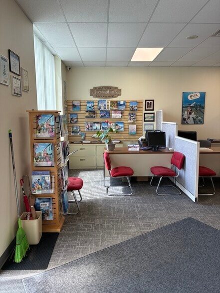 More Photos Of 1448 Riverdale St, West Springfield General Retail For Lease