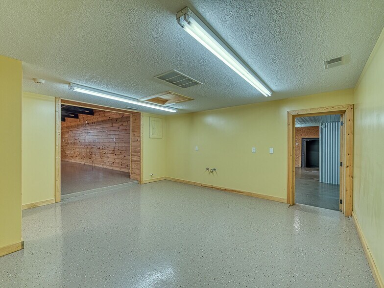 More Photos Of 14011 Laplaisance Rd, Monroe Freestanding For Sale