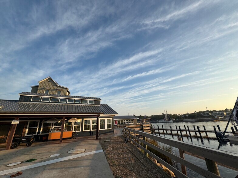 More Photos Of 275 Timber Island Rd, Carrabelle Restaurant For Sale