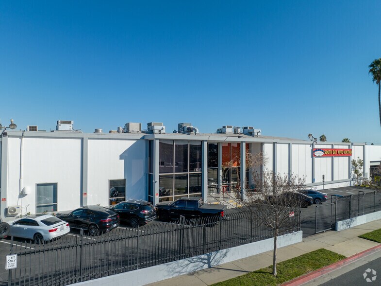 More Photos Of 13210 S Normandie Ave, Gardena Warehouse For Sale
