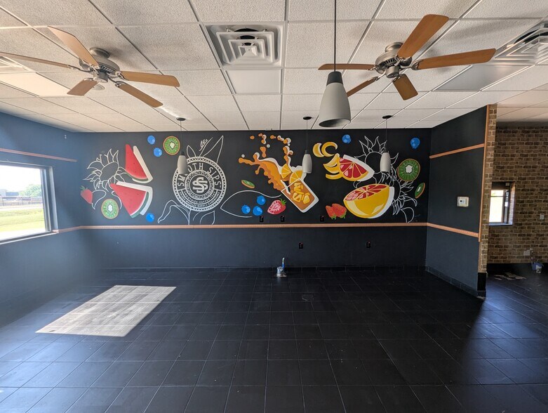 More Photos Of 407 S 4th St, Dunlap Storefront Retail Office For Sale