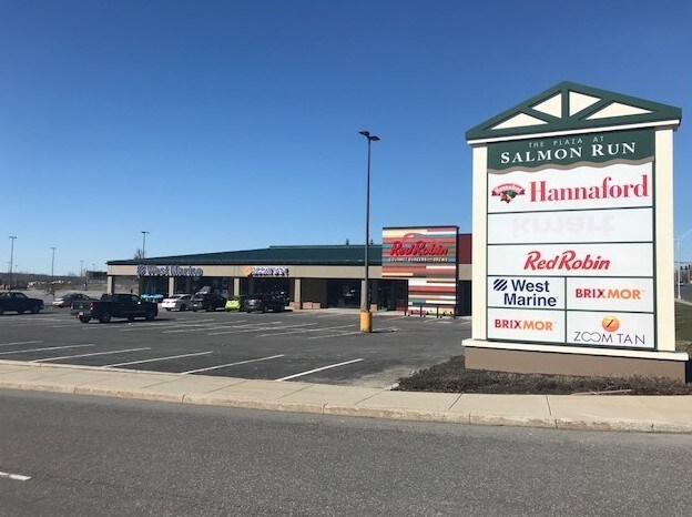 Primary Photo Of 21082 Pioneer Plaza Dr, Watertown Unknown For Lease