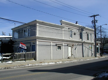 More Photos Of 3B Grant Ave, Islip Storefront Retail Residential For Lease