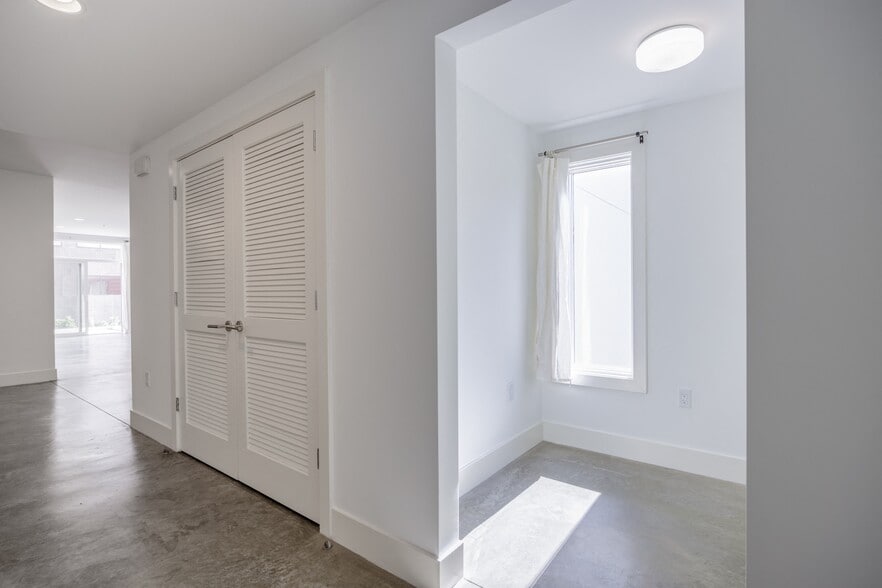 More Photos Of 119 Los Robles Ave, Pasadena Apartments For Sale