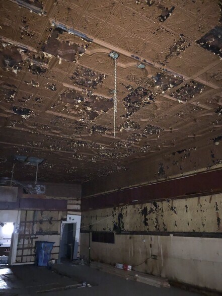 More Photos Of 28 N 2nd St, Columbia General Retail For Lease