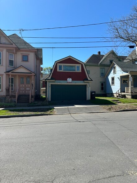 More Photos Of 108 Dell St, Syracuse Flex For Lease