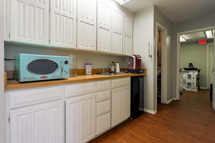 More Photos Of 125 W Highway 171, Godley Freestanding For Sale